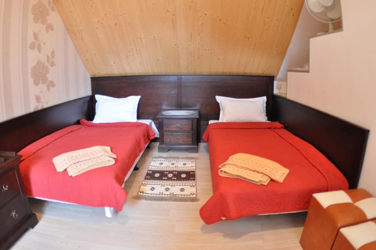 Casa Matei Hotell Braşov Exteriör bild